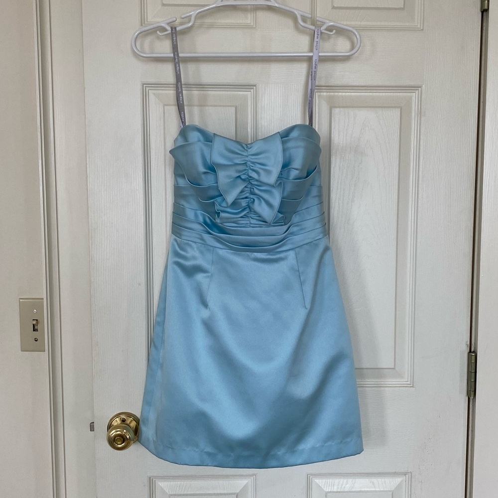 Alfred Angelo baby blue strapless dress👗👗